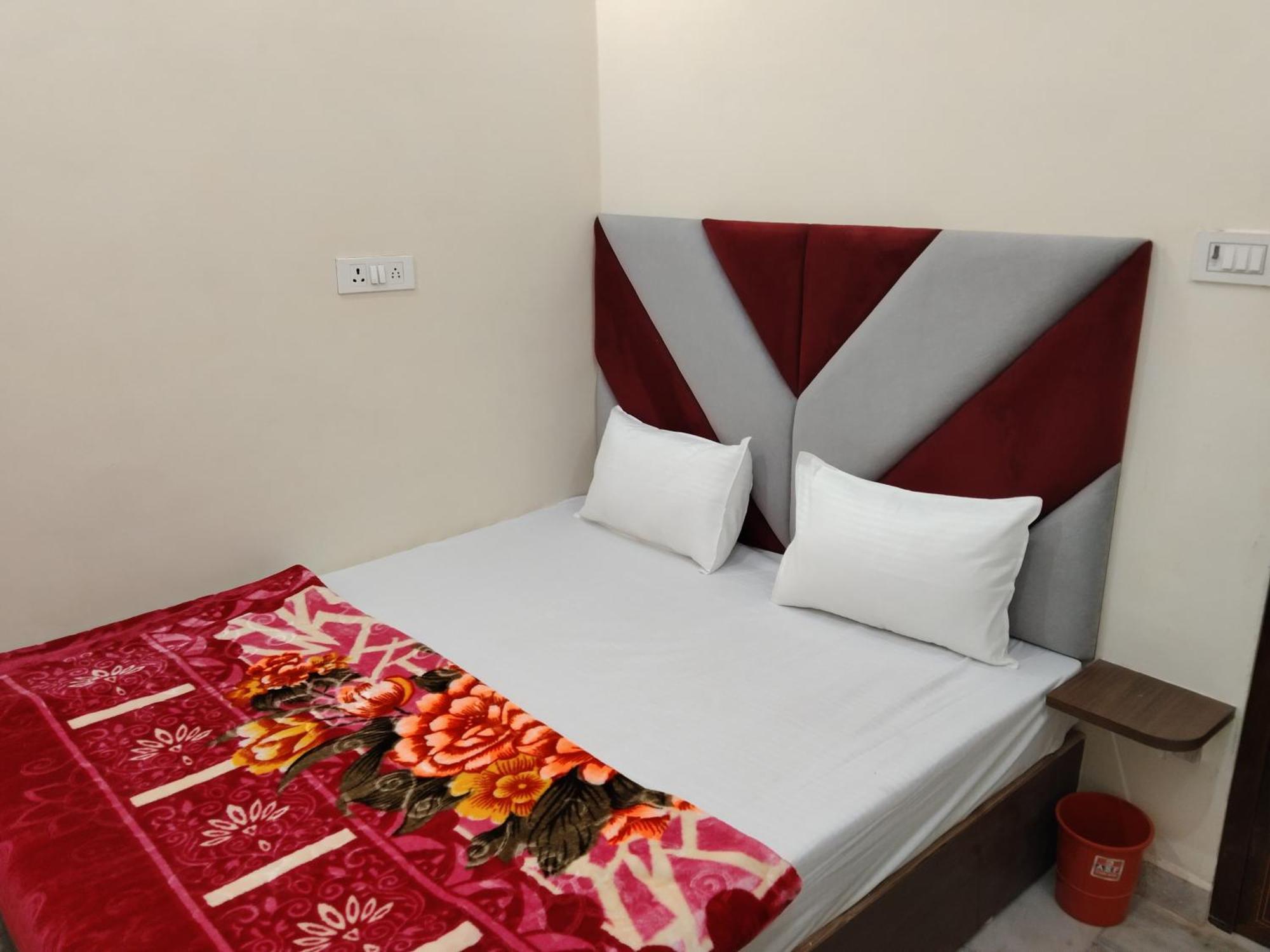 Rudraksha Hotel Varanasi Ngoại thất bức ảnh